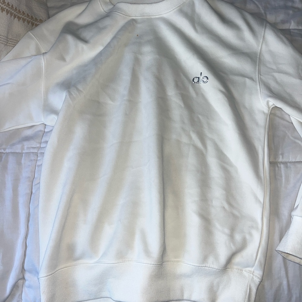 ALO Yoga women' White Sweater